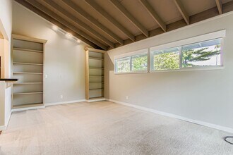 7514 SW Barnes Rd in Portland, OR - Building Photo - Building Photo