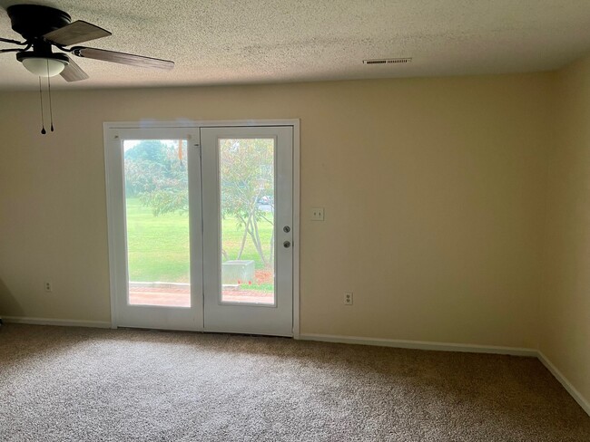 215 Duncan Chapel Rd, Unit 29 in Greenville, SC - Foto de edificio - Building Photo