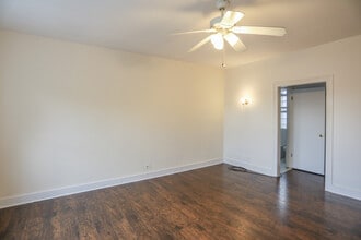 6913 N Lakewood Ave, Unit #409 in Chicago, IL - Building Photo - Building Photo