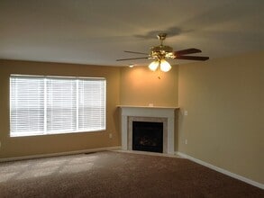 10213 Waterford Ct in Covington, KY - Building Photo - Building Photo