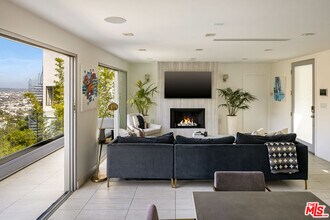 8540 Hillside Ave in Los Angeles, CA - Building Photo - Building Photo