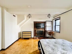 Furnished room/NOT APARTMENT, Unit 1B in Brooklyn, NY - Building Photo - Building Photo
