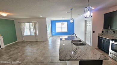 965 Newton Cir in Rockledge, FL - Building Photo - Building Photo