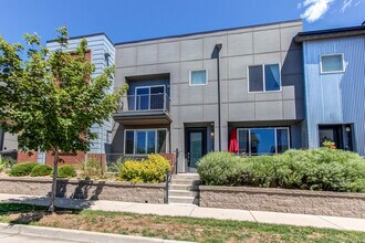 1745 W 66th Ave in Denver, CO - Building Photo - Building Photo
