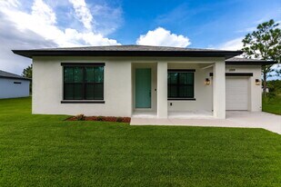 3309 55th St W in Lehigh Acres, FL - Building Photo