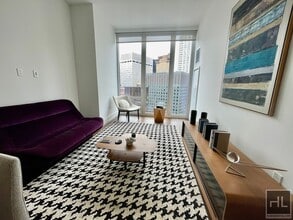 East 44th Street in New York, NY - Building Photo - Building Photo