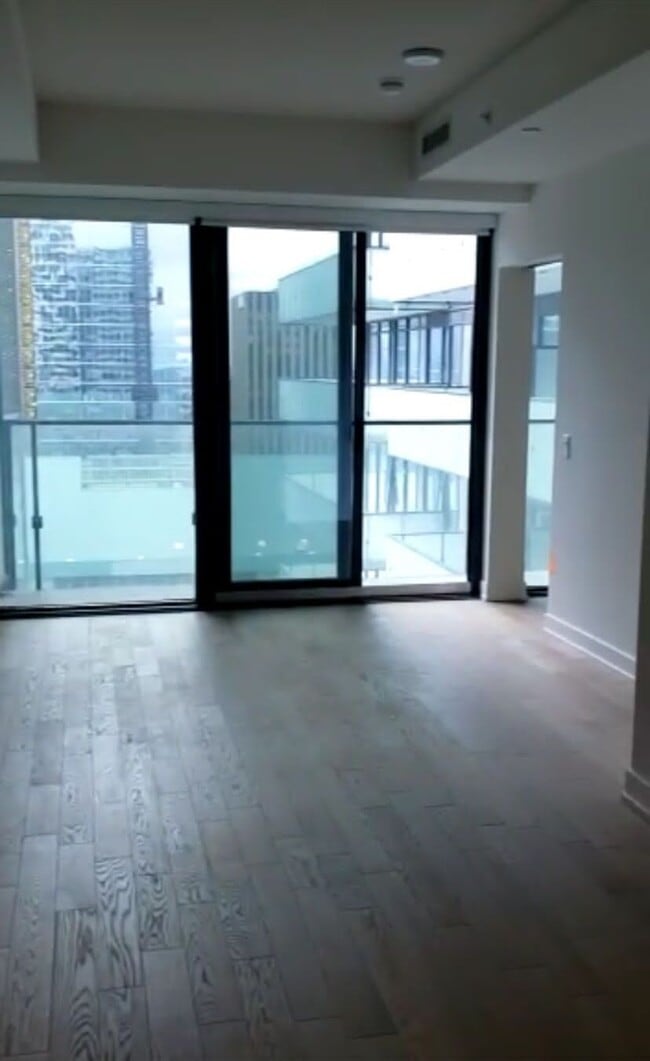 property at 25-3225 Richmond St E