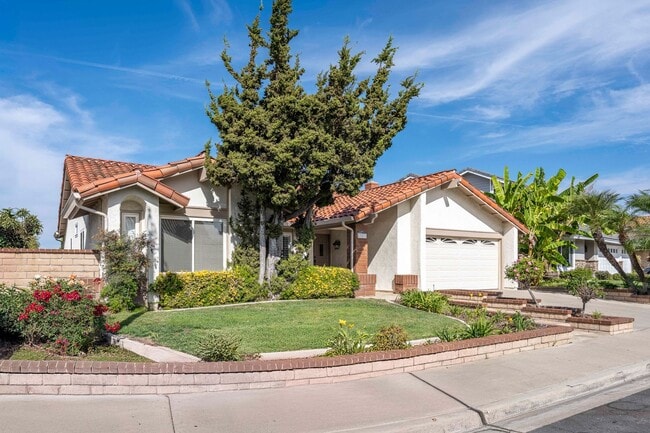 27531 Cenajo in Mission Viejo, CA - Building Photo - Building Photo