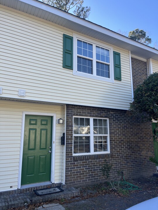 1406 Orange Grove Rd, Unit E in Charleston, SC - Building Photo