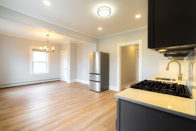 330 Hurley St, Unit 3T in Cambridge, MA - Building Photo - Building Photo