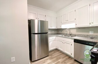 1600 Winding Way in Taylors, SC - Building Photo - Building Photo