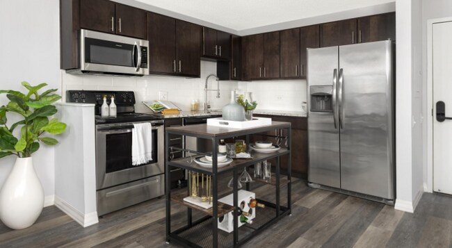 property at 5 W Chestnut St