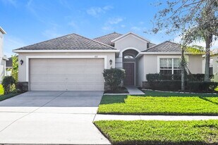 1717 Palm Warbler Ln in Ruskin, FL - Building Photo