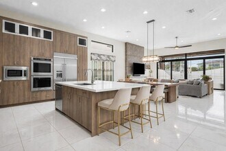 17317 Santaluce Mnr in Boca Raton, FL - Foto de edificio - Building Photo