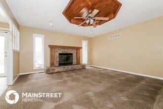 1167 NE Mulberry St in Lee's Summit, MO - Foto de edificio - Building Photo