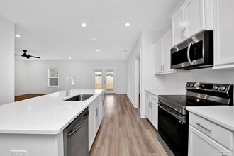 6525 Paso Fino Dr in Bellview, FL - Building Photo - Building Photo