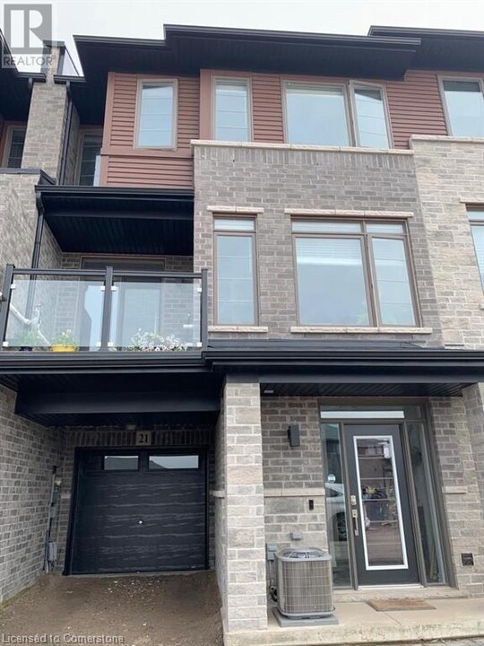 5000 Connor Dr in Lincoln, ON - Building Photo