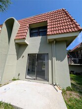 11394 Royal Palm Blvd in Coral Springs, FL - Foto de edificio - Building Photo