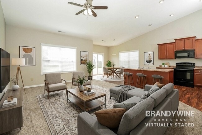 877 Blue Ash Trail in Greenwood, IN - Building Photo - Building Photo