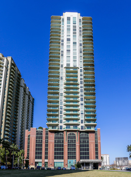 The Peninsula at St. Johns Center in Jacksonville, FL - Foto de edificio