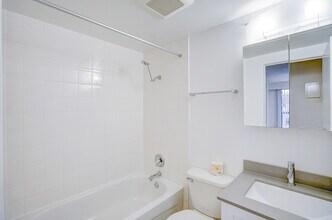 The Royale in Vancouver, BC - Building Photo - Building Photo