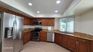 4191 Blue Heron Ct in Las Vegas, NV - Foto de edificio - Building Photo