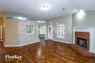 1529 Appling Wood Cove S, Unit 4-427 in Cordova, TN - Foto de edificio - Building Photo