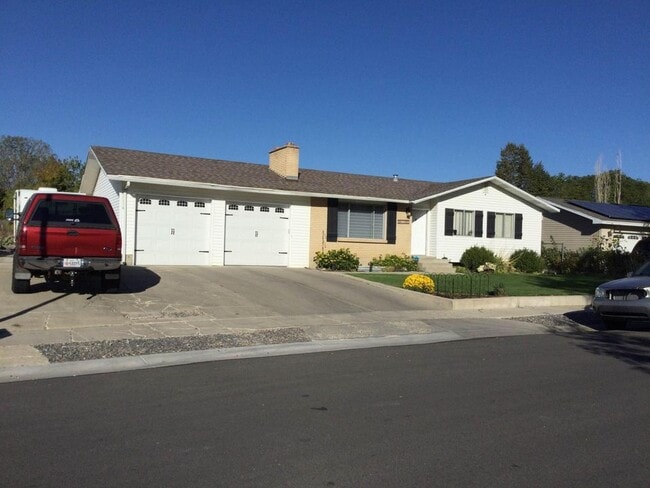 property at 7646 S 2920 W