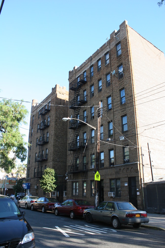 271-273 E 164th St in Bronx, NY - Building Photo - Building Photo