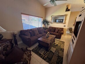 705 SE 3rd Ln in Dania Beach, FL - Building Photo - Building Photo