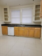 2203 Louisiana Ave, Unit 2203 in New Orleans, LA - Building Photo - Building Photo