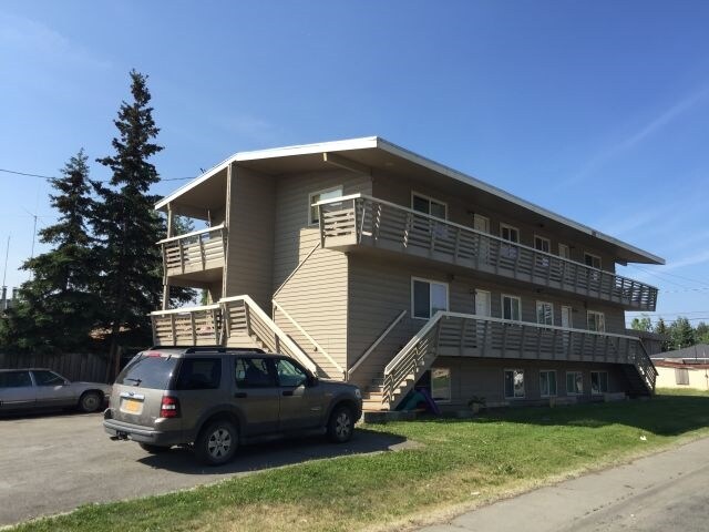 1436 E 11th Ave in Anchorage, AK - Foto de edificio - Building Photo