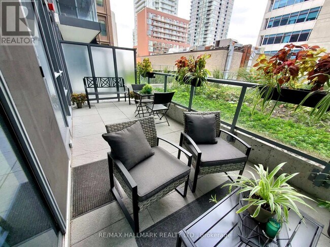 property at 30-330 Roehampton Ave