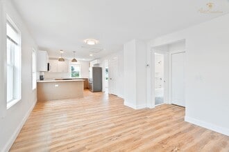 9 Colwell St in Cranston, RI - Building Photo - Building Photo