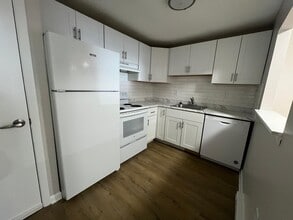 328 Greenwood St in Worcester, MA - Building Photo - Building Photo