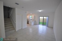 20554 NE 2nd Ct in North Miami Beach, FL - Foto de edificio - Building Photo