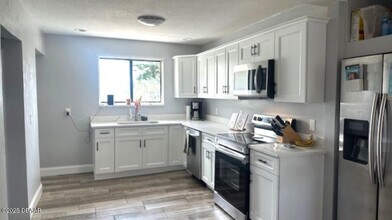 2714 Dach Ave in Daytona Beach, FL - Building Photo - Building Photo