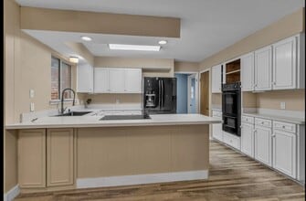 3402 Yellowstone Dr in Arlington, TX - Building Photo - Building Photo