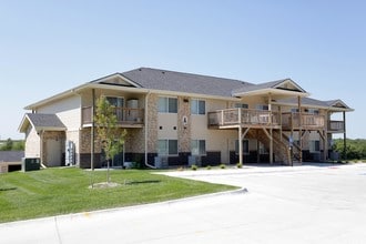 Chadwick Apartments in Bellevue, NE - Foto de edificio - Building Photo