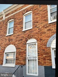 1820 N Woodyear St photo'