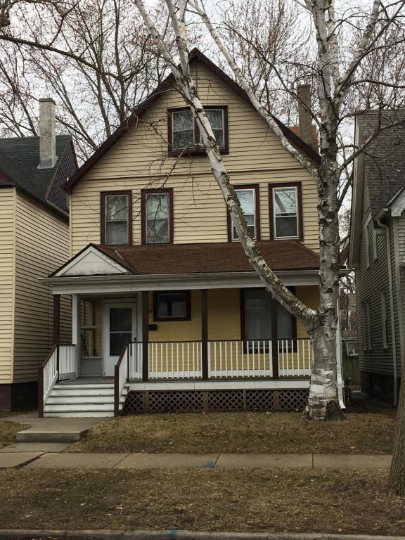 property at 3277 N Bartlett Ave