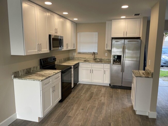 property at 2504 Seaside Dr