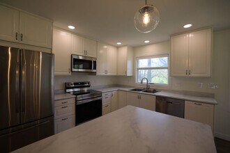 3925 W Walnut Leaf Dr in Bloomington, IN - Building Photo - Building Photo