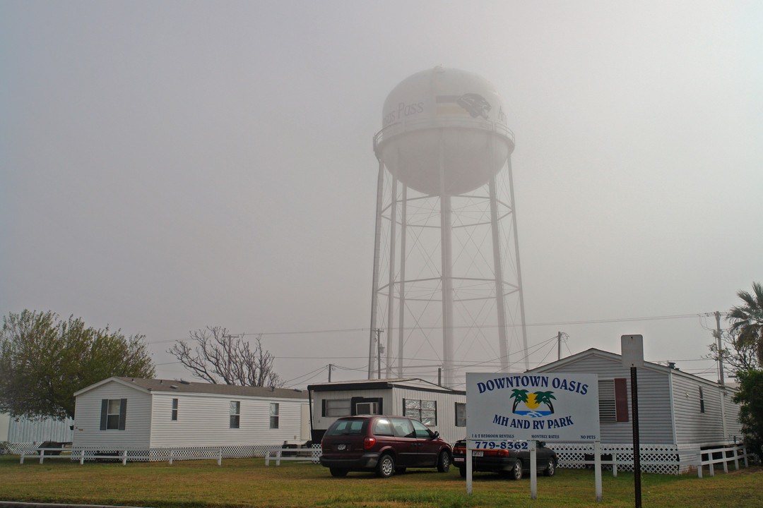 337 Arch St in Aransas Pass, TX - Foto de edificio