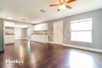 4722 W Wyoming Ave in Tampa, FL - Building Photo - Building Photo