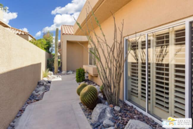 68 Oak Tree Dr in Rancho Mirage, CA - Building Photo - Building Photo
