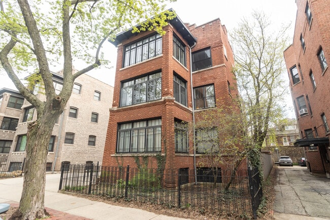 901 W Ainslie St in Chicago, IL - Building Photo - Building Photo