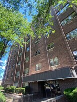 4600 N Cumberland Ave in Chicago, IL - Building Photo