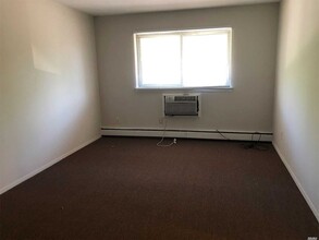 59 Adams Rd-Unit -2F in Central Islip, NY - Building Photo - Building Photo