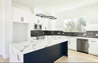 2724 Rosalie St in Houston, TX - Building Photo - Building Photo